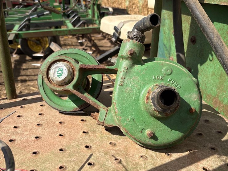 john-deere-250-image-11