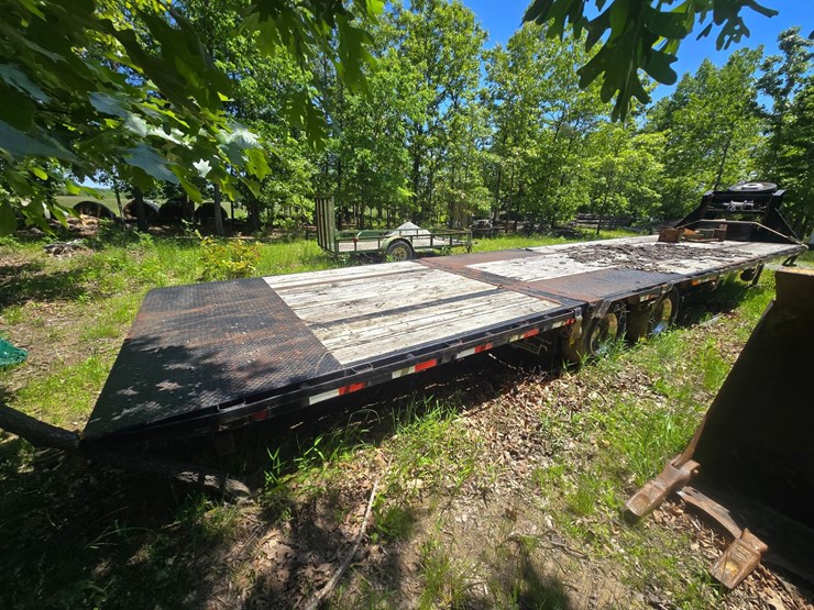 #24321-•-2009-p.j.-35'-flatbed-trailer-image-5