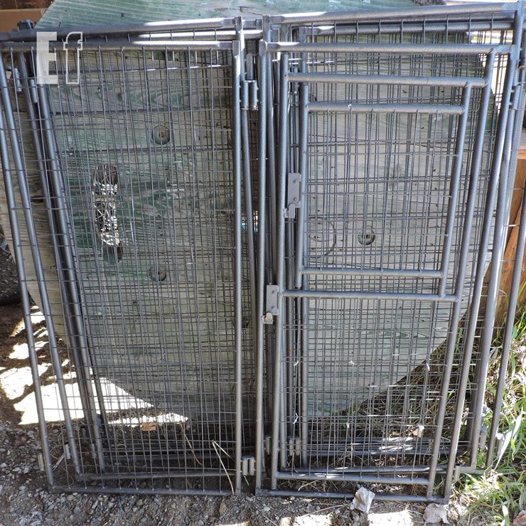 PORTABLE DOG KENNEL W/TARP ROOF, 4’X8’