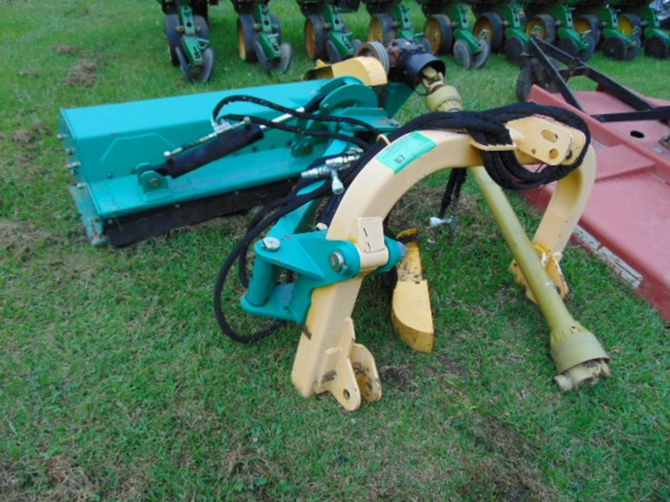 2019-victory-emhd-140-telescoping-flail-mower-image-1