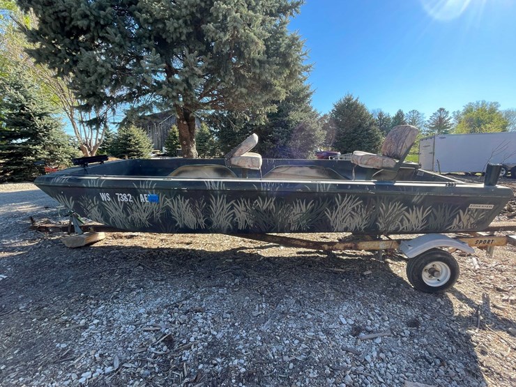 #6932-•-camouflage-duck-boat-with-trailer-image-1