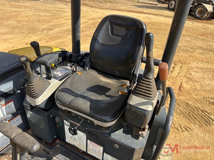 2015-komatsu-pc35mr-3-image-17
