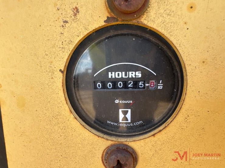 2001-deere-450h-lt-image-23