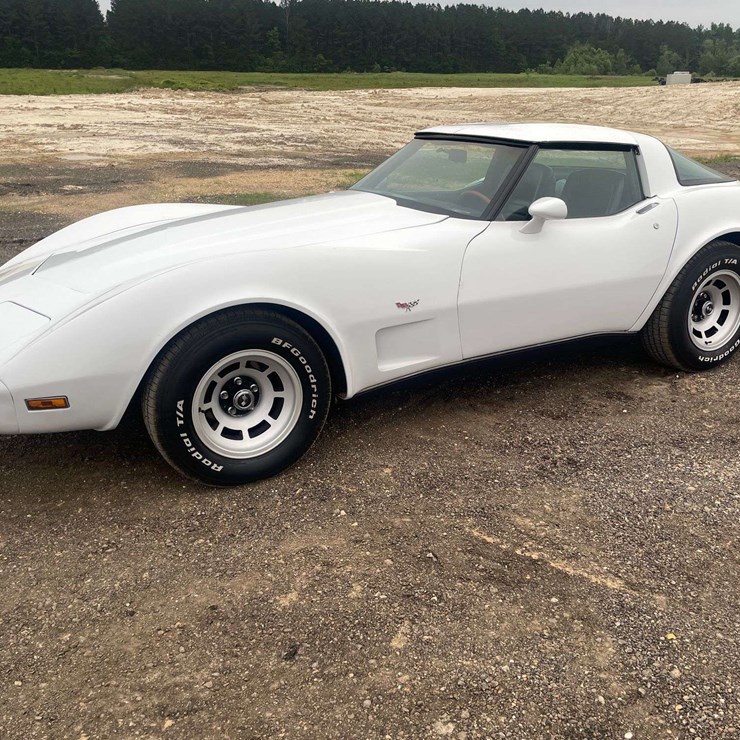 1979 Chevrolet Corvette T-Tops (32,664 Miles Showing)
