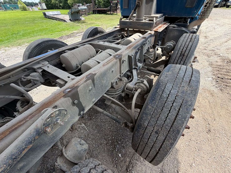 2016-kenworth-t880-image-20