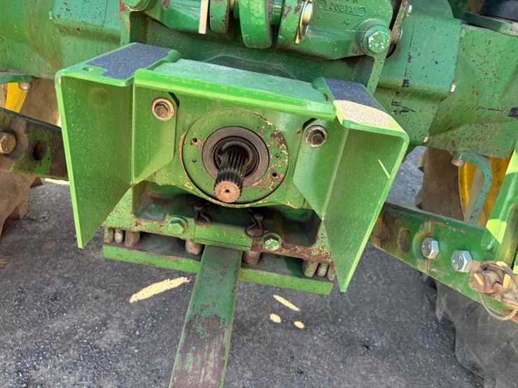 john-deere-6115d-image-16