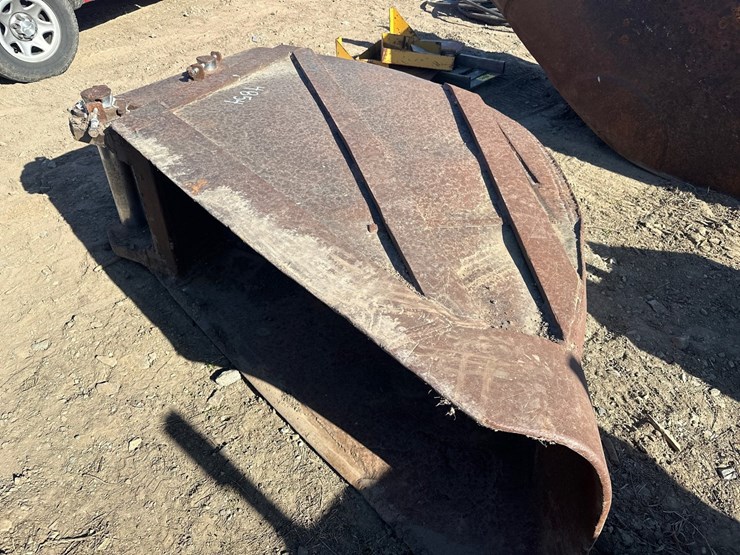 #4854-•-approx-26"-sand-excavator-bucket-image-1