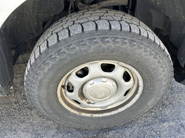 2016-ford-f150-xl-image-13