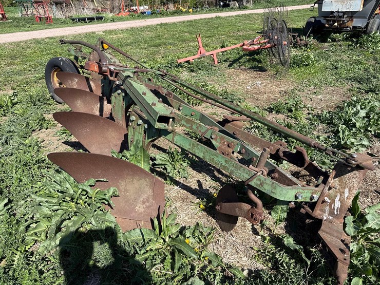 john-deere-145-image-2