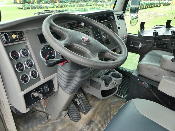 2012-kenworth-t370-image-14