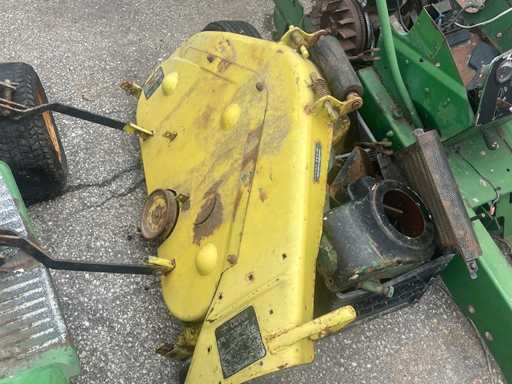 john-deere-110-image-24