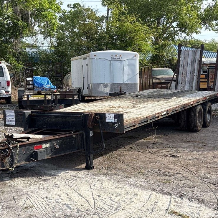 32ft T/A Flatbed Tag Trailer