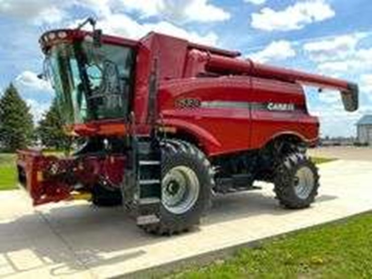 2012-case-ih-6130-image-2