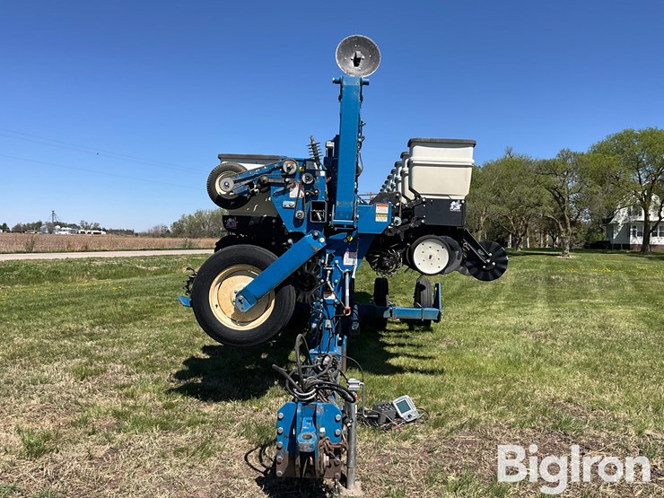 2011-kinze-3600-image-2