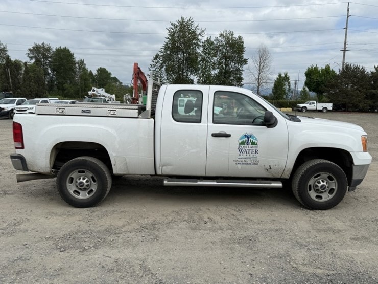 2012-gmc-sierra-extra-cab-4x4-pickup-image-3