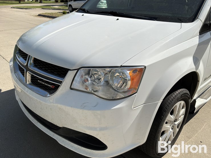 2019-dodge-grand-caravan-image-10