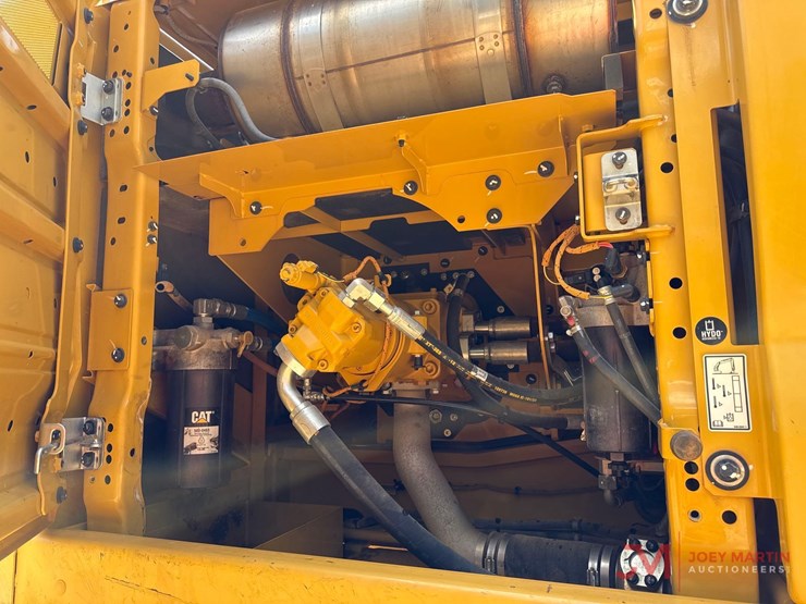 2022-caterpillar-336-image-7