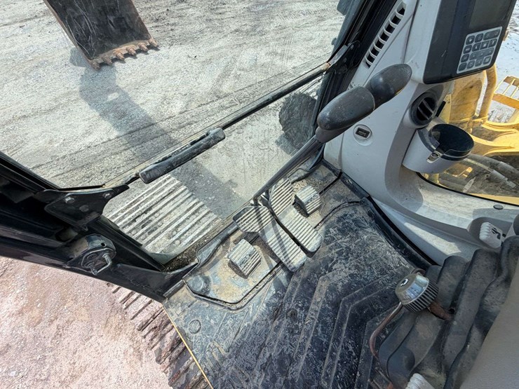 2011-kobelco-sk350-9-image-24