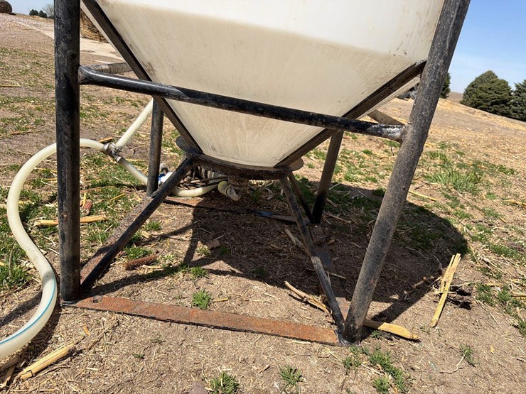 150-gallon-bottle-mixing-tank-image-4