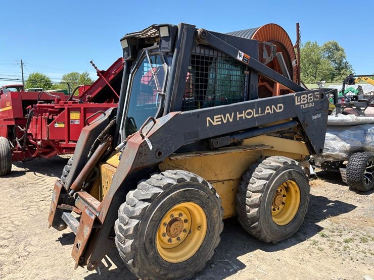 new-holland-lx885-image-2