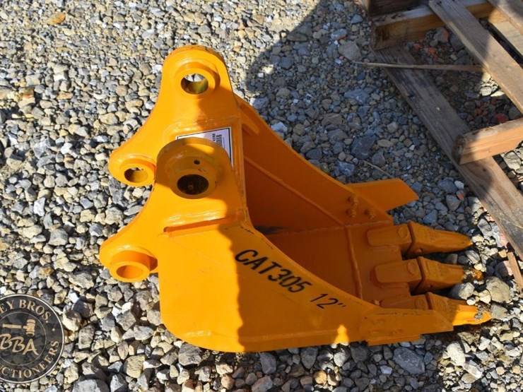 caterpillar-303-image-3