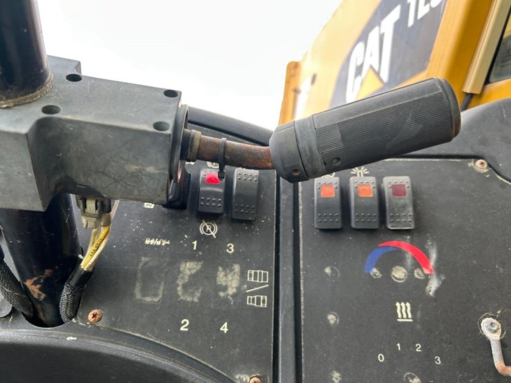 caterpillar-tl943-image-20