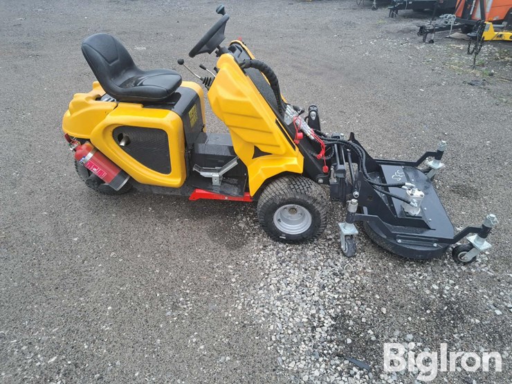 2024-massey-ferguson-730-image-4