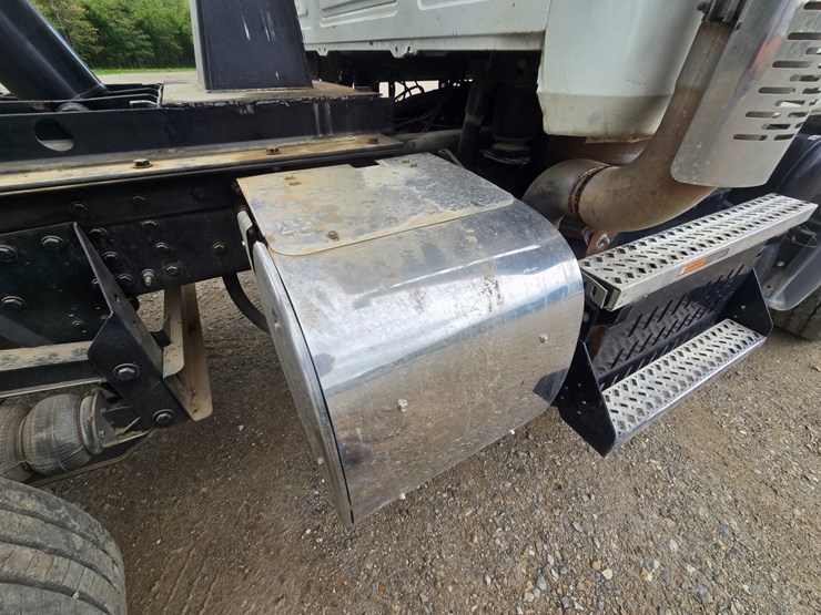 #24295-•-2011-mack-gu713-dump-truck-image-109