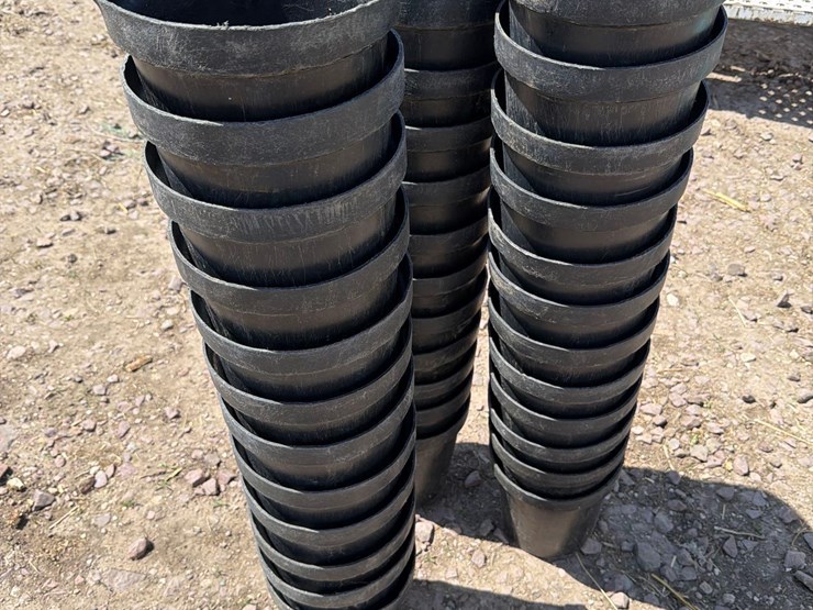 6-quart-calf-buckets-image-1