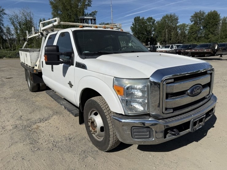2016-ford-f350-sd-xlt-image-2