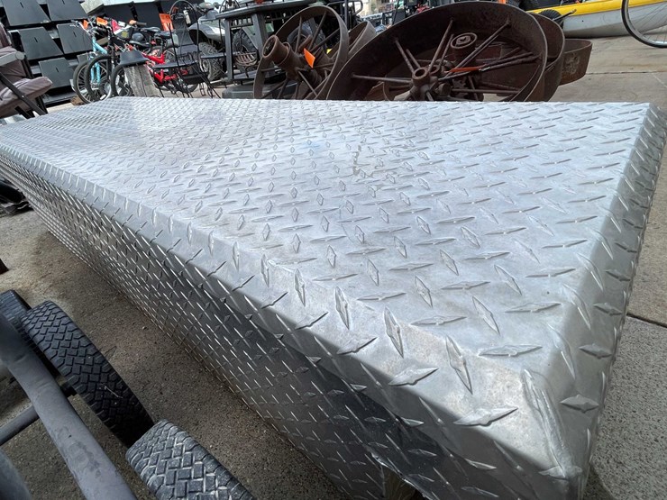 #9083-•-delta-aluminum-truck-toolbox-(o3)-image-6