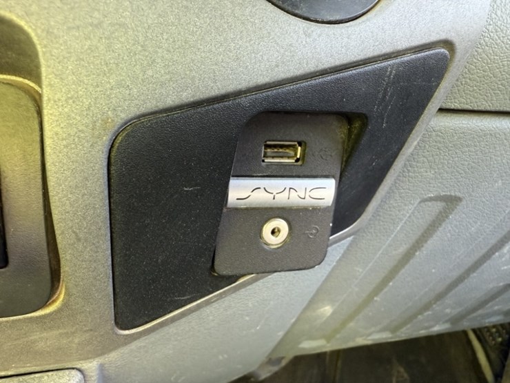 2016-ford-f350-sd-xlt-image-30