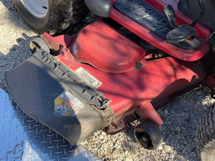 #6941-•-toro-riding-lawn-mower-image-16