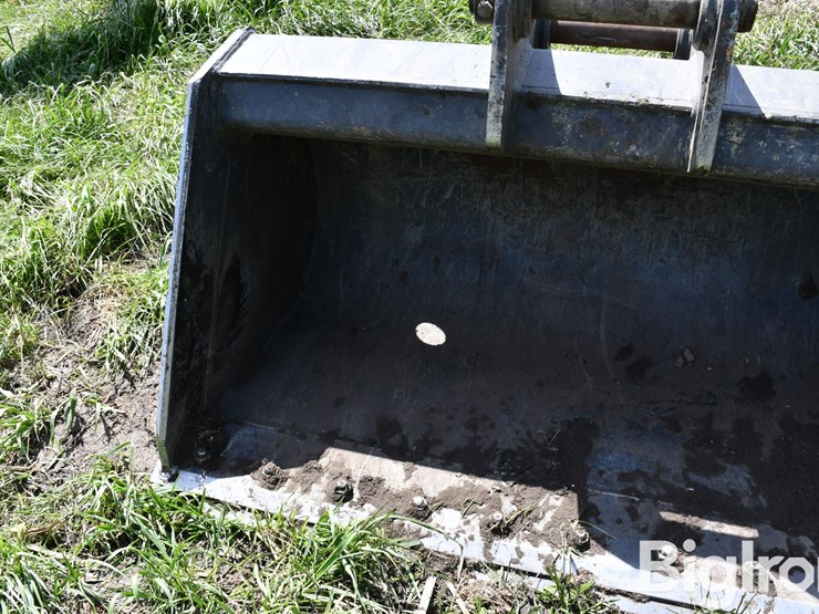 john-deere-130-image-9