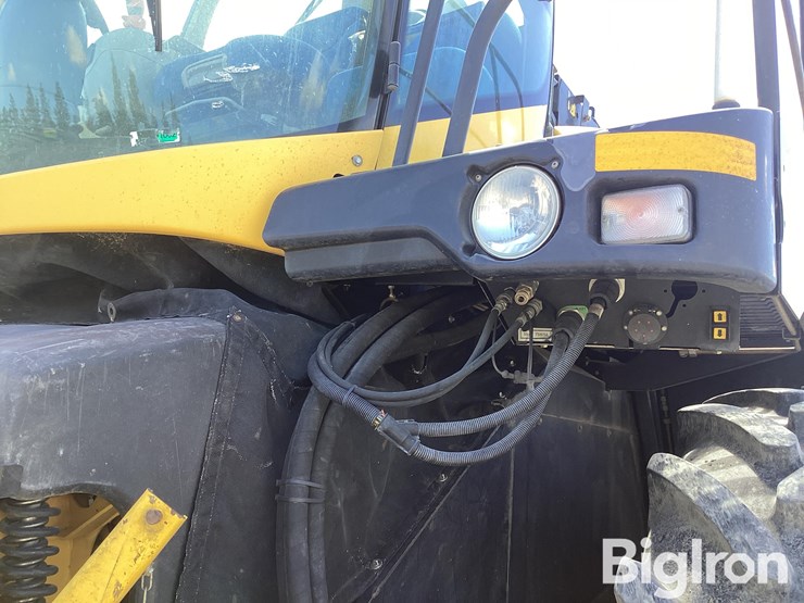 2015-new-holland-fr700-image-14