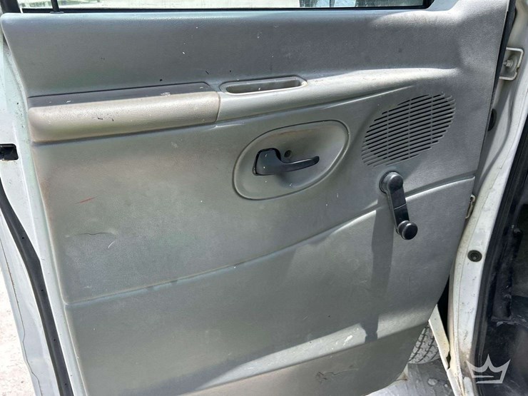 2007-ford-cargo-image-11