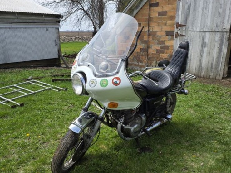 yamaha-motorcycle-image-1
