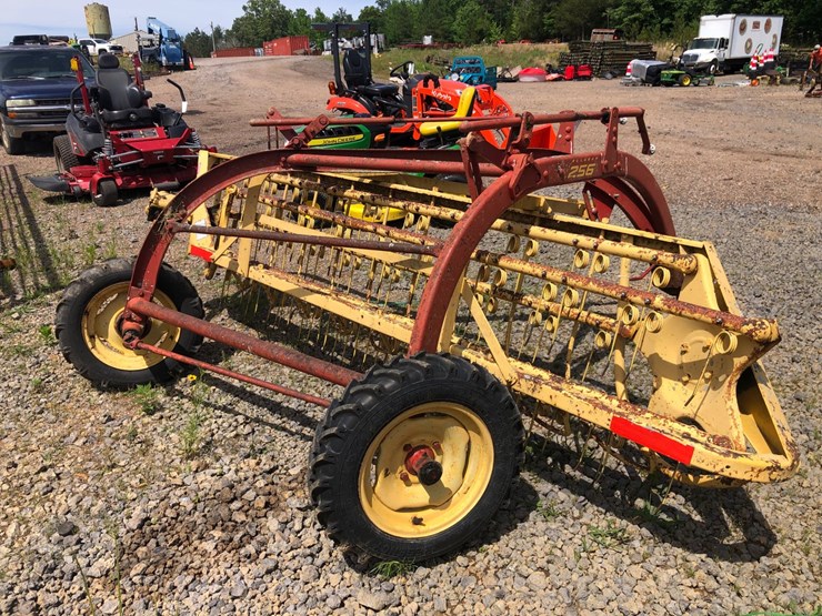 new-holland-256-image-3