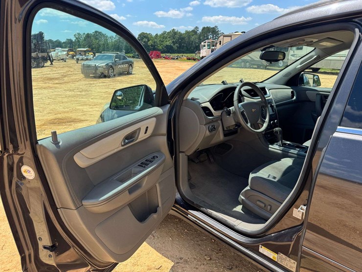 2014-chevrolet-traverse-image-9