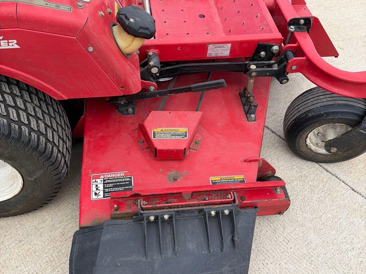 country-clipper-challenger-zero-turn-lawnmower-image-11
