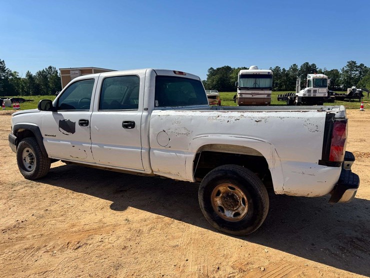 2004-chevrolet-2500-image-4