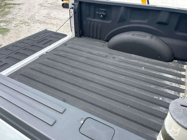 2017-ford-f150-image-15