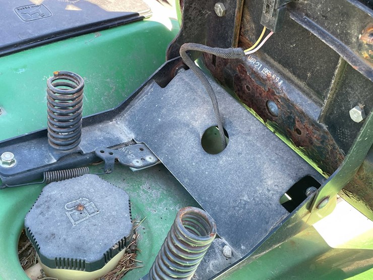john-deere-345-image-7