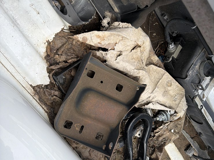 2018-chevrolet-k3500-image-13