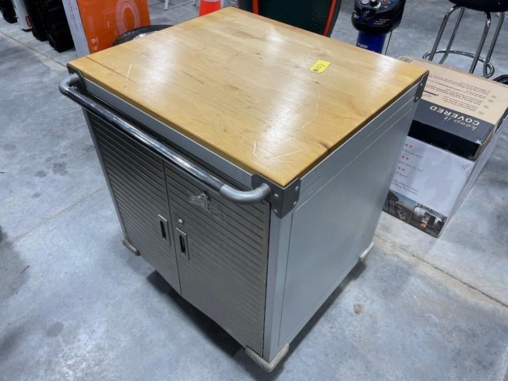 rolling-cabinet-w/keys-image-1