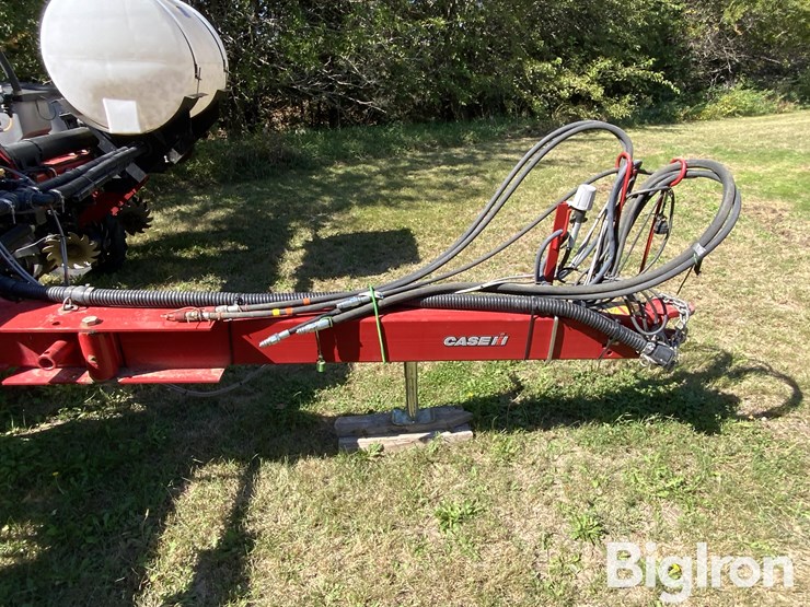 2014-case-ih-1225-image-13