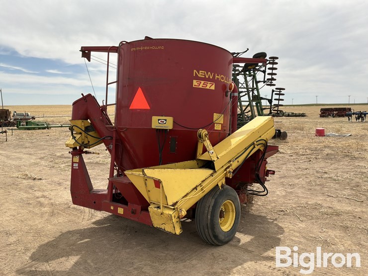 new-holland-357-image-5