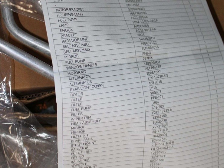 pallet-of-various-automotive-parts-image-7