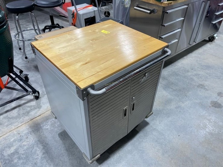 rolling-cabinet-w/keys-image-2