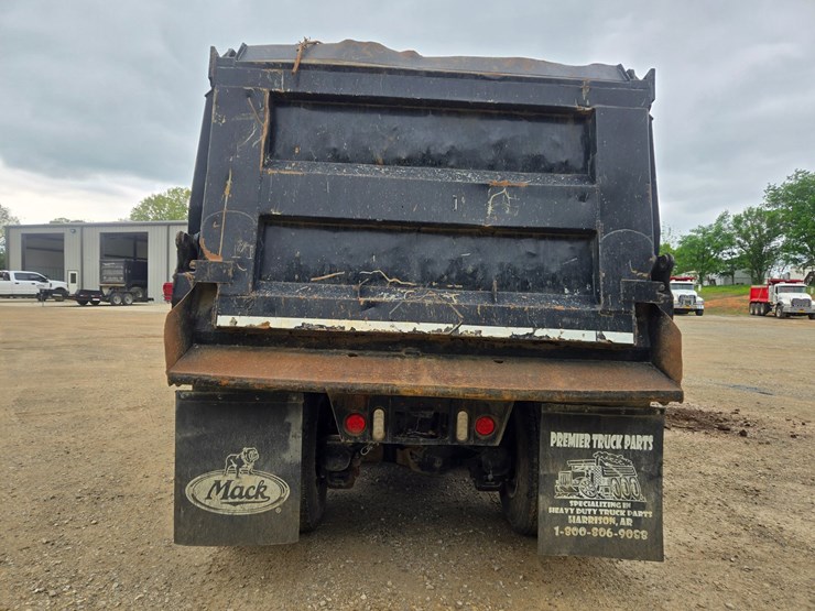 #24295-•-2011-mack-gu713-dump-truck-image-14